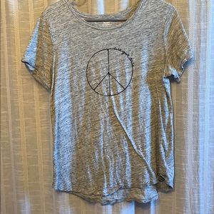 Gray tee